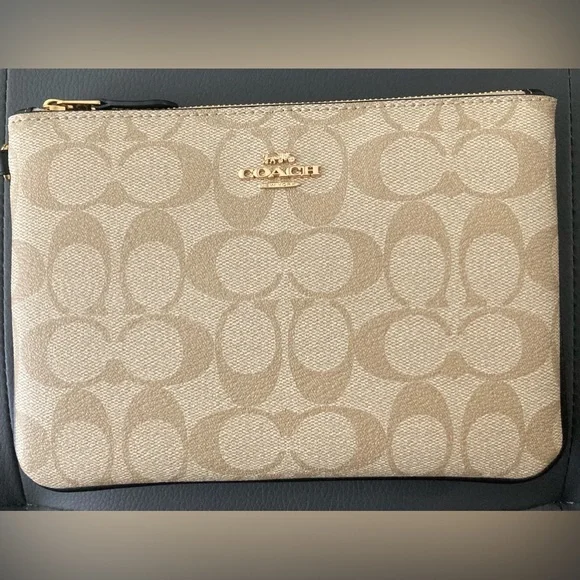 DEAL‼️Corner Zip Wristlet In Signature Canvas/ Pouch In Signature Canvas NWOT - Picture 8 of 12